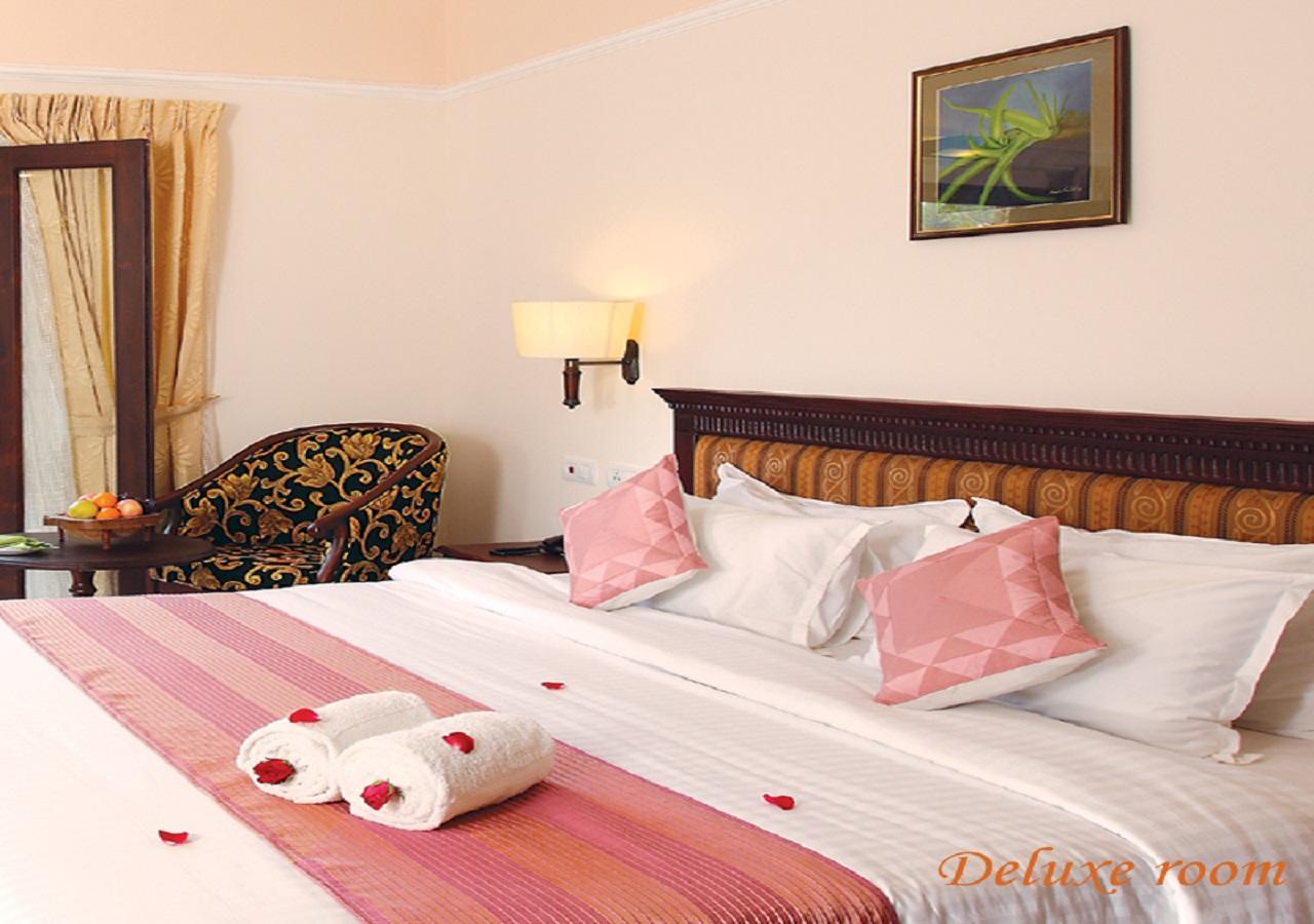 Grand Thekkady Hotel Kumily Exterior foto