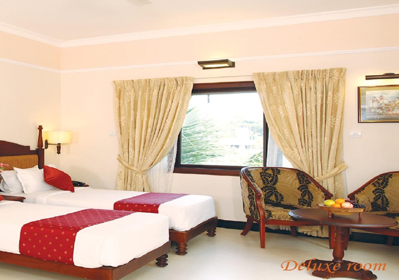Grand Thekkady Hotel Kumily Exterior foto